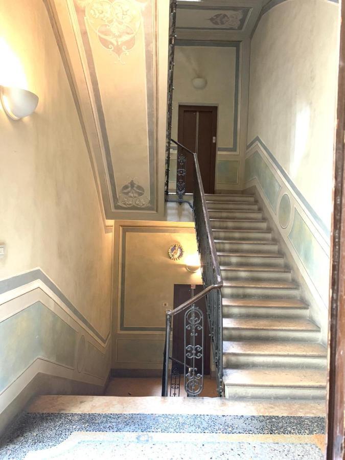 Niki O. Charme Appartement Parma Buitenkant foto